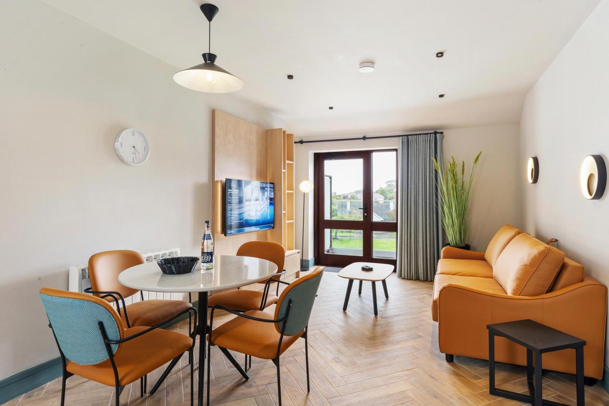 Gold Coast Resort Dungarvan Дънгарван Екстериор снимка